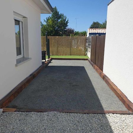 Beau Logement Avec Terrasse, Jacuzzi Et Terrain De Petanque Privatif A 5 Minutes De La Plage Audenge Extérieur photo